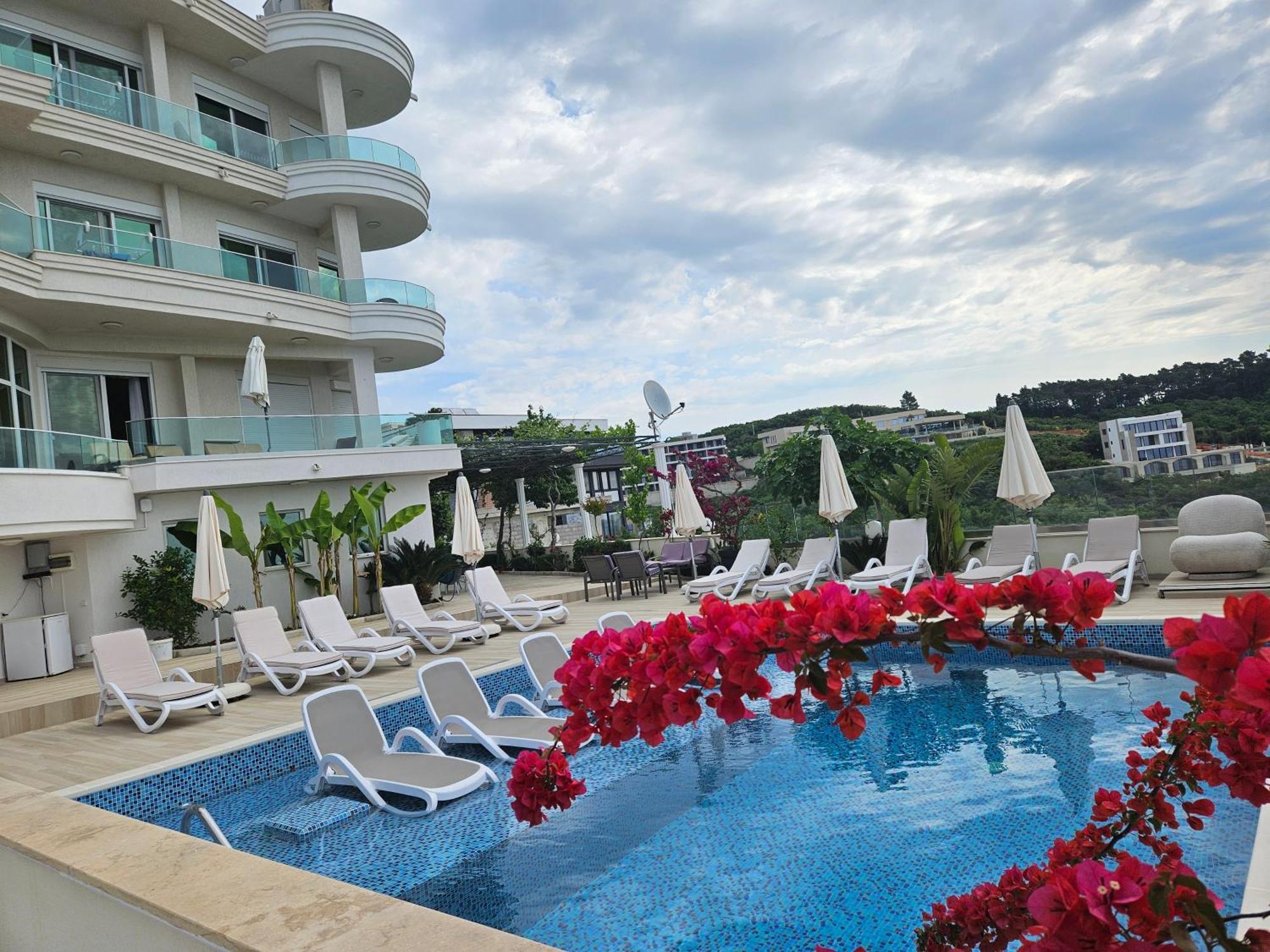 Apartments D'Hermes Ulcinj Ngoại thất bức ảnh
